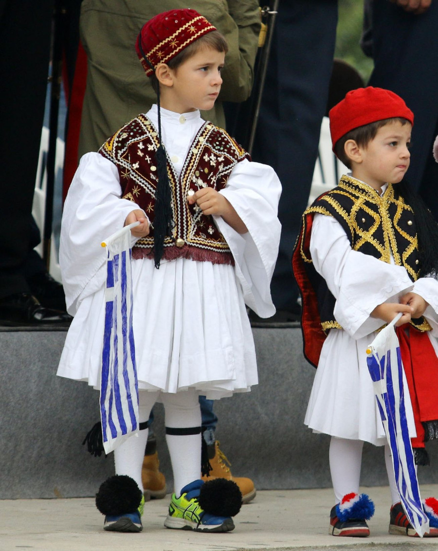 ΕΟΡΤΑΣΜΟΣ ΕΠΕΤΕΙΟΥ 28ης ΟΚΤΩΒΡΙΟΥ ΣΤΟ ΗΡΑΚΛΕΙΟ<br><br> ΜΑΘΗΤΙΚΗ ΠΑΡΕΛΑΣΗ