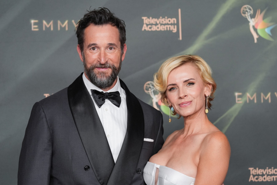 Noah Wyle,Sara Wells