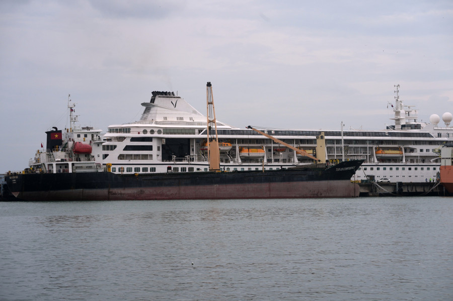 Cambodia US Cruise Ship