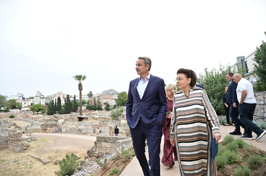 [389572] Ο ΠΡΩΘΥΠΟΥΡΓΟΣ ΚΥΡΙΑΚΟΣ ΜΗΤΣΟΤΑΚΗΣ ΣΤΑ ΕΓΚΑΙΝΙΑ ΤΩΝ ΕΡΓΩΝ ΑΝΑΒΑΘΜΙΣΗΣ ΤΩΝ ΥΠΟΔΟΜΩΝ ΣΤΟΝ ΑΡΧΑΙΟΛΟΓΙΚΟ ΧΩΡΟ ΤΟΥ ΚΕΡΑΜΕΙΚΟΥ (ΜΙΧΑΛΗΣ ΚΑΤΑΓΙΑΝΝΗΣ/EUROKINISSI)