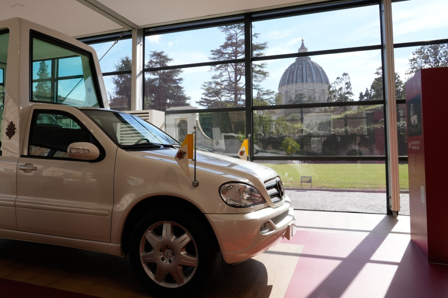 Vatican Popemobiles
