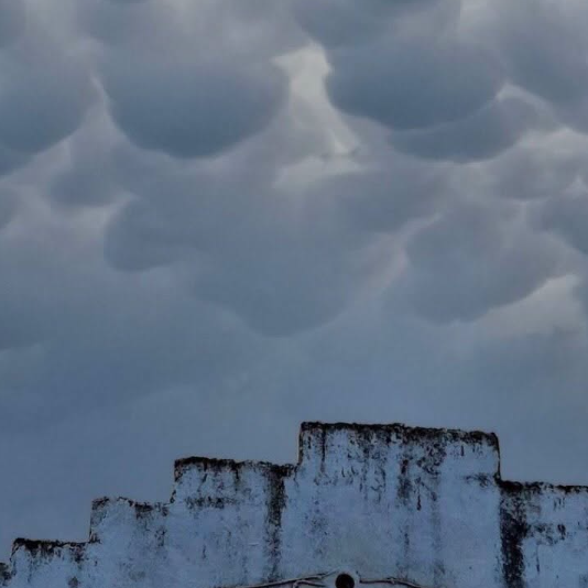 Το εντυπωσιακό φαινόμενο με τα σύννεφα mammatus στον ουρανό της Κομοτηνής