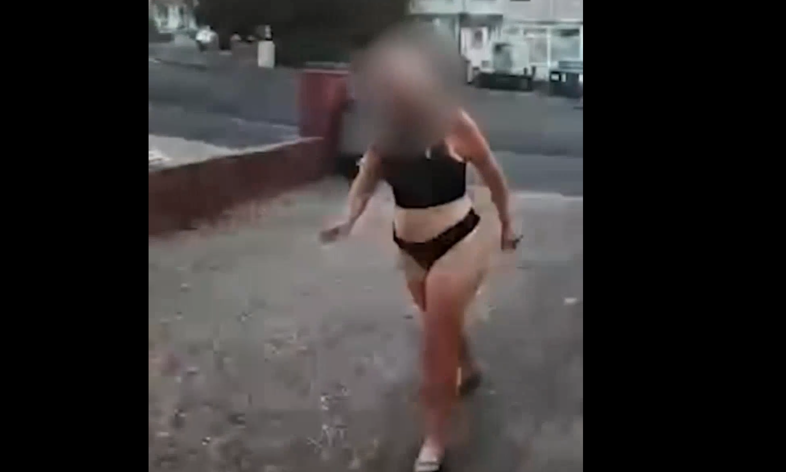 Ημίγυμνη γυναίκα στη Βρετανία έκλεψε γάλα από την πόρτα γειτόνων στις 5 τα ξημερώματα - Βίντεο