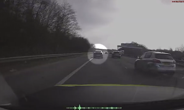 Σκηνοθέτησε καταδίωξη με ηλεκτρική Jaguar για να γλιτώσει τις δόσεις – Καταδικάστηκε σε φυλάκιση