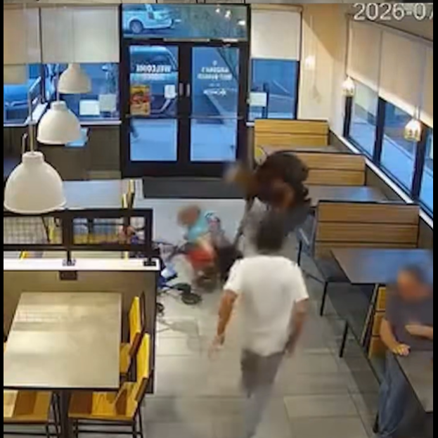 Αριζόνα: Πελάτες εστιατορίου fast food σταμάτησαν ληστή που άρπαξε το σακίδιο ηλικιωμένου