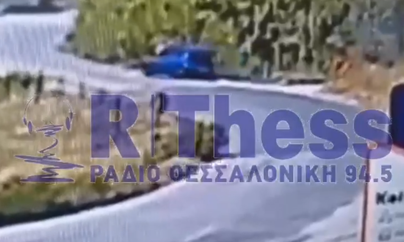 Εξοργιστικό βίντεο: Η στιγμή που 59χρονος πυρομανής στη Σίνδο, βάζει φωτιά σε ξερά χόρτα και εξαφανίζεται – Κατηγορείται για 6 εμπρησμούς