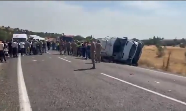 Τουρκία: Πολύνεκρο τροχαίο με επτά νεκρά μέλη της ίδιας οικογένειας - Πήγαιναν με βαν σε αρραβώνα