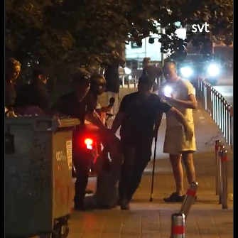 Στρατολογούν Ουκρανούς με το ζόρι - Σουηδικό συνεργείο κατέγραψε live να τους σέρνουν στους δρόμους