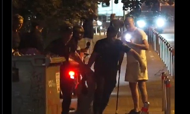 Στρατολογούν Ουκρανούς με το ζόρι - Σουηδικό συνεργείο κατέγραψε live να τους σέρνουν στους δρόμους