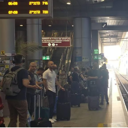 Ισραήλ: Μπαλόνι ηλίου προκάλεσε εκρήξεις και προβλήματα στα τρένα, στο αεροδρόμιο Μπεν Γκουριόν