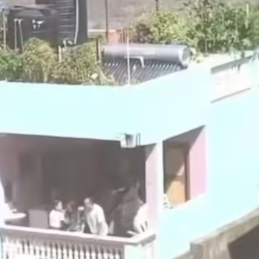 Συναγερμός στο Νεπάλ: Εκδόθηκε νέα προειδοποίηση για πλημμύρες - Viral ένα σπίτι που άντεξε - Βίντεο