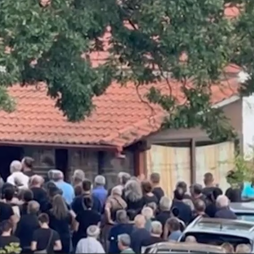 Βέροια: Θρήνος στο τελευταίο «αντίο» στην 18χρονη που «έσβησε» στα νερά του καταρράκτη Δερματά