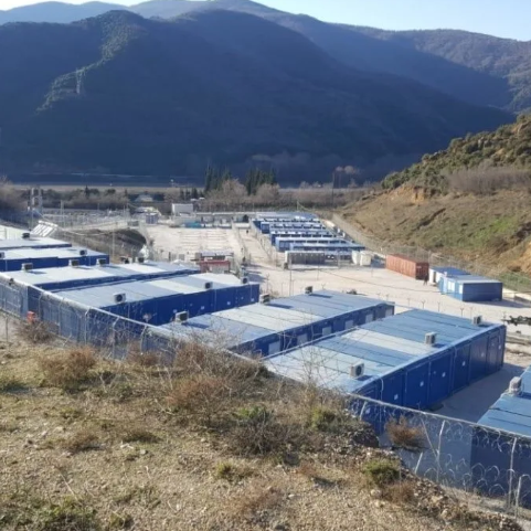 Σέρρες: Νέα ένταση στη δομή μεταναστών στη Σιντική - Φθορές στους χώρους, δύο συλλήψεις