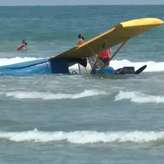 Φλόριντα: Συντριβή μικρού αεροσκάφους σε παραλία - Σώθηκε ο πιλότος