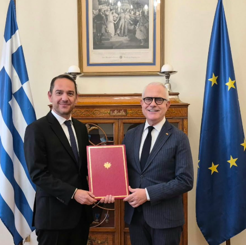 Στην Αθήνα ο νέος πρεσβευτής της Γαλλίας Νικόλας Κασσιανίδης - Μήνυμα στα ελληνικά