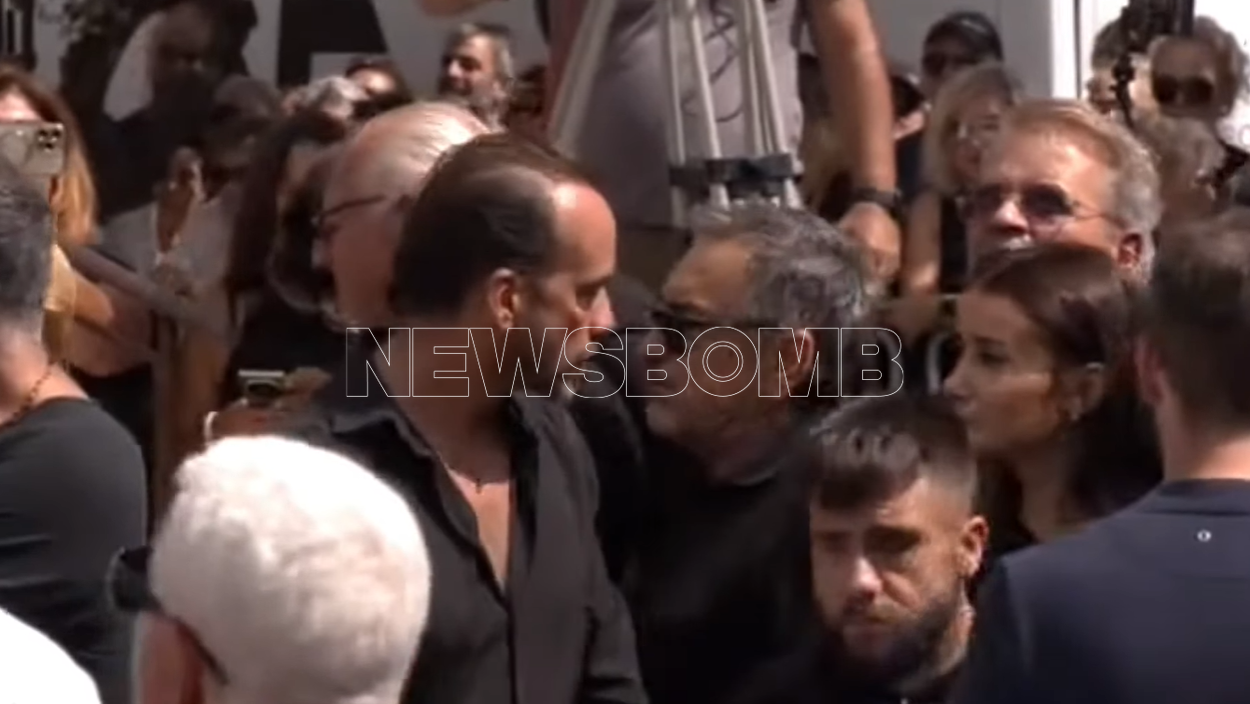 Μουζουράκης