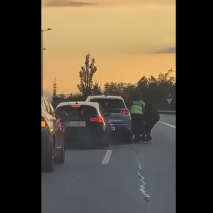 Σοκαριστικές σκηνές στη Βαρκελώνη: Ψεύτικοι αστυνομικοί απαγάγουν άνδρα στη μέση του δρόμου