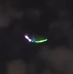 Drone, αεροπλάνο ή UFO; Βίντεο με μυστηριώδη φώτα πάνω από την Τεχεράνη γίνονται viral