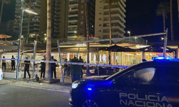 Σκληρό βίντεο: Πυροβόλησαν άνδρα στο πρόσωπο σε εστιατόριο στη Μάλαγα