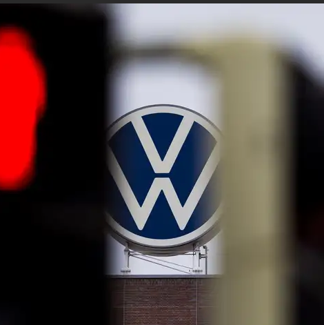 Σχεδόν τρία εκατομμύρια οχήματα Volkswagen και Audi ανακαλούνται παγκοσμίως - Πρόβλημα στο τιμόνι