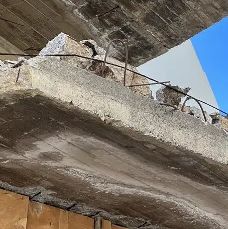 Ηράκλειο: Κατέρρευσε μπαλκόνι από τον 4ο όροφο