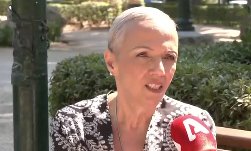 «Αυτή η εκκλησία έχει μεγάλη σημασία για εμάς»: Γιατί η αδερφή του Δημήτρη Κόκοτα έκανε διαφορετικό μνημόσυνο από τη σύζυγο του τραγουδιστή
