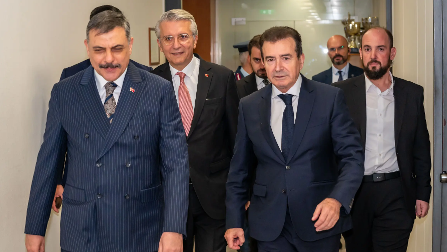 Συνάντηση Χρυσοχοΐδη με τον Τούρκο υπουργό Εσωτερικών: Τουρκική μαφία, όπλα και μεταναστευτικό