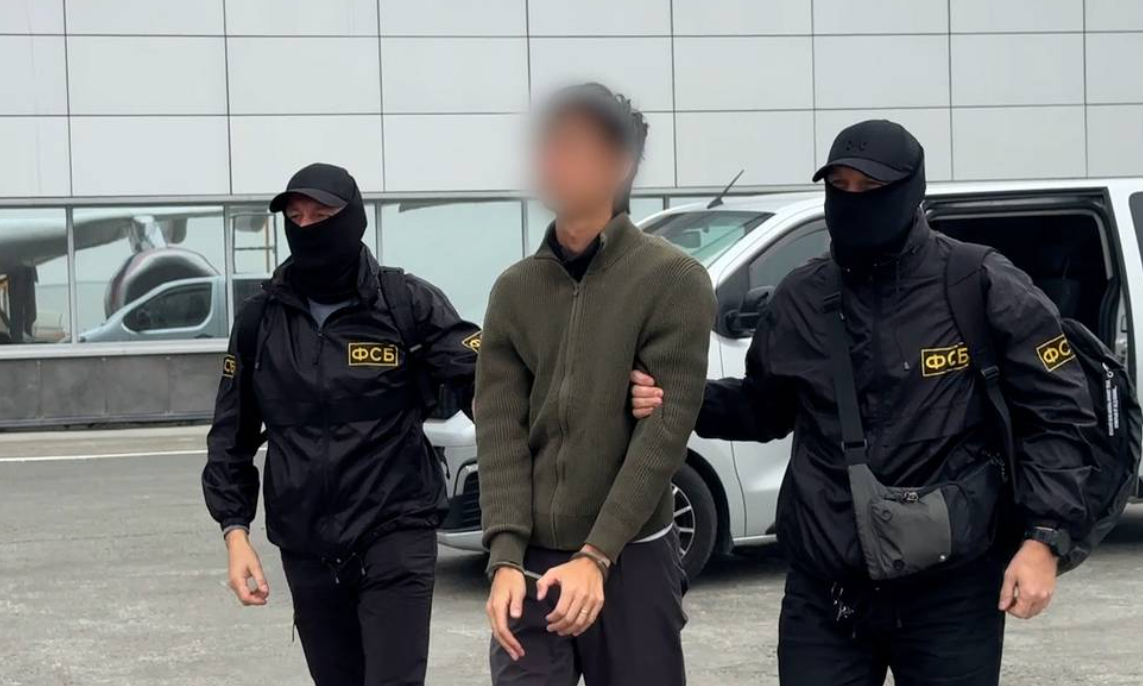 Καρέ καρέ η σύλληψη του Ιάπωνα δημοσιογράφου για κατασκοπεία από τη ρωσική FSB