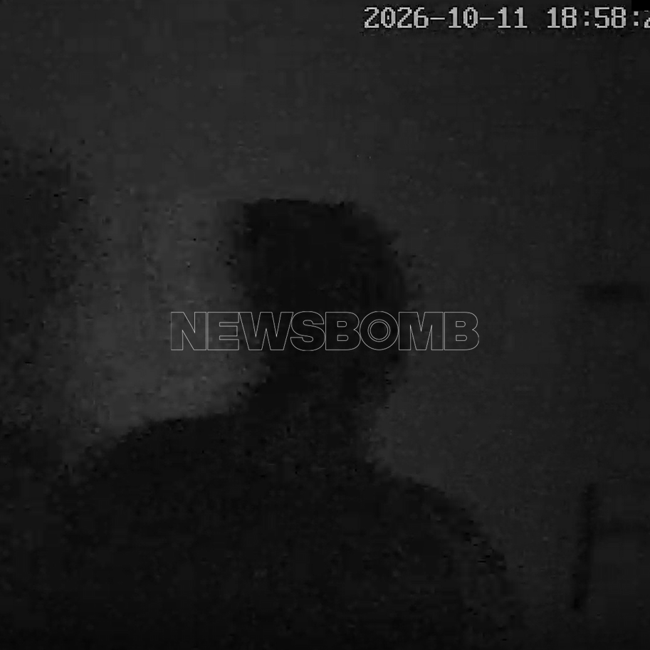 Περιστέρι: Η στιγμή που η 41χρονη φεύγει από το σπίτι του πρώην συζύγου της - Βίντεο-ντοκουμέντο