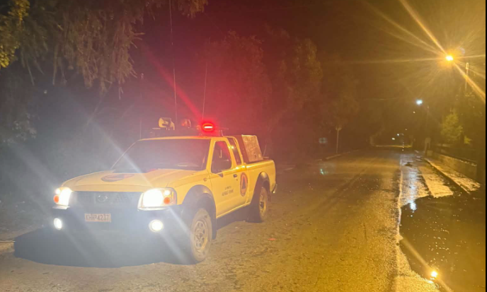 Κακοκαιρία στην Ηλεία: Ανεμοστρόβιλος και χαλάζι σάρωσαν καλλιέργειες και θερμοκήπια στη Βουπρασία