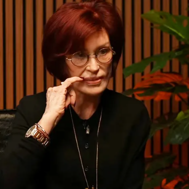 Σάρον Όσμπορν: «Ξύπνησα και είχα ένα βαθούλωμα στο πρόσωπο» - Η αποτυχημένη πλαστική της