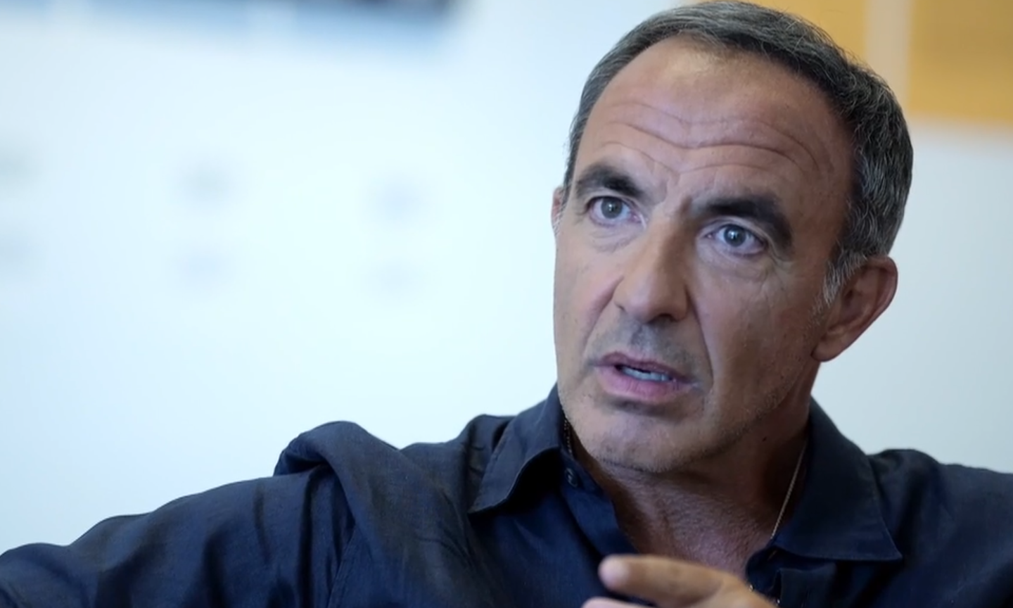 Νίκος Αλιάγας: «Η ωραιότερη φωτογραφία μου ήταν η πιο σκληρή, ήταν αυτή του πατέρα μου στην κηδεία»