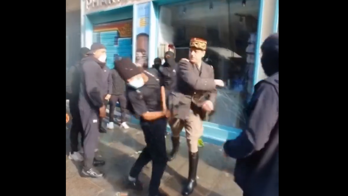 Γαλλία: Viral βίντεο τεχνητής νοημοσύνης με τον Σαρλ ντε Γκωλ να χαστουκίζει ταραξίες