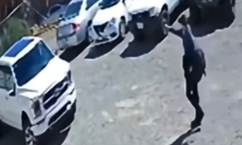 Σκληρό βίντεο: Ανδρας εκτελεί τον οδοντίατρό του για ένα χαλασμένο... δόντι!