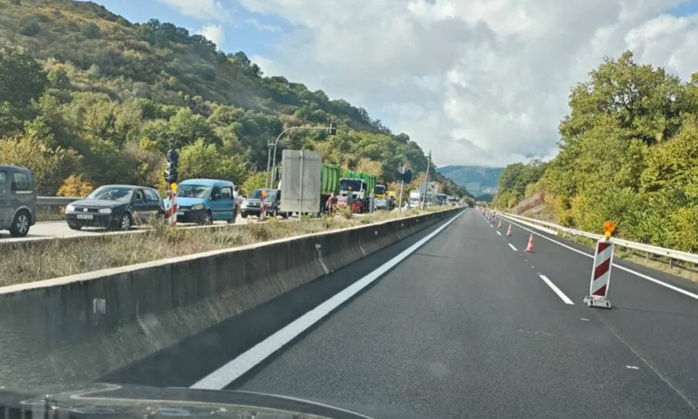 «Συναγερμός» στην Εγνατία οδό - Έκλεισε λόγω διαρροής πετρελαίου