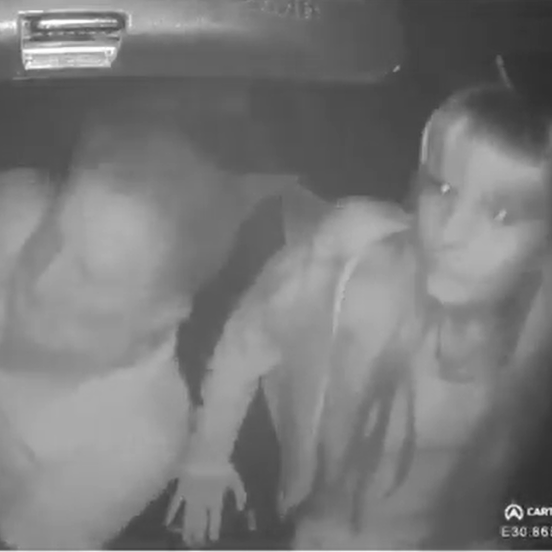 Σκληρό βίντεο:Η στιγμή που πατέρας πυροβολεί 26 φορές για να αποτρέψει την κλοπή του αυτοκινήτου του