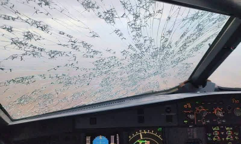 Φωτογραφίες: Σοβαρές ζημιές σε Airbus A320 έπειτα από σφοδρή χαλαζόπτωση