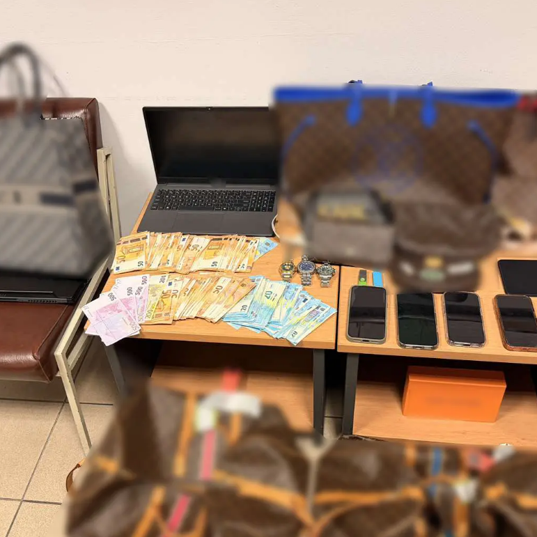 Απάτη με ΜΚΟ: Μπλόκαραν το λογαριασμό μητέρας παιδιού με καρκίνο - Πώς την ξεγέλασαν